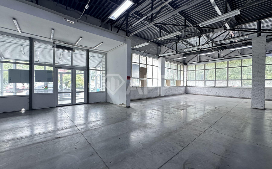 Отдельно стоящее здание, 600 м² фото
