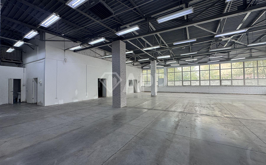 Отдельно стоящее здание, 600 м² фото