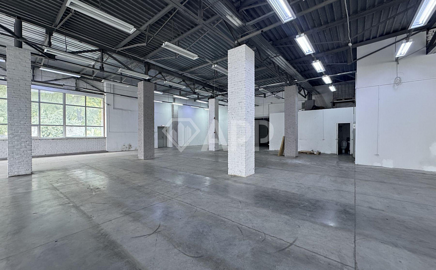 Отдельно стоящее здание, 600 м² фото