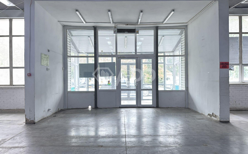 Отдельно стоящее здание, 600 м² фото