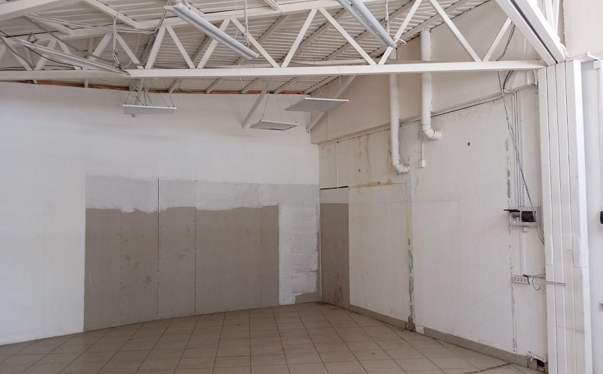 Помещение в торговом павильоне 60 м² фото
