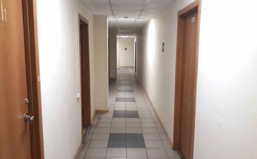 Офис 5 кабинетов 83 м² фото