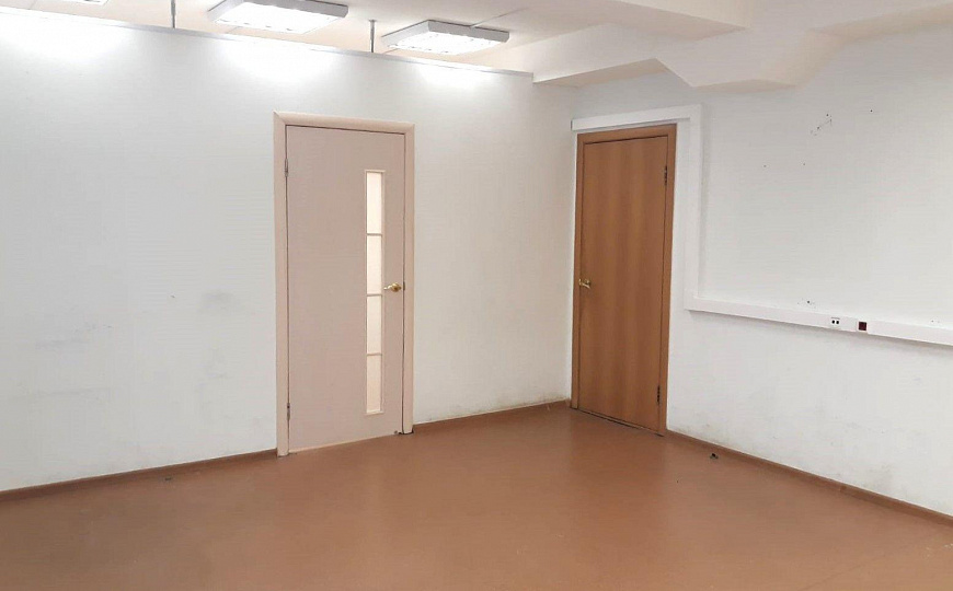 Офис 5 кабинетов 83 м² фото