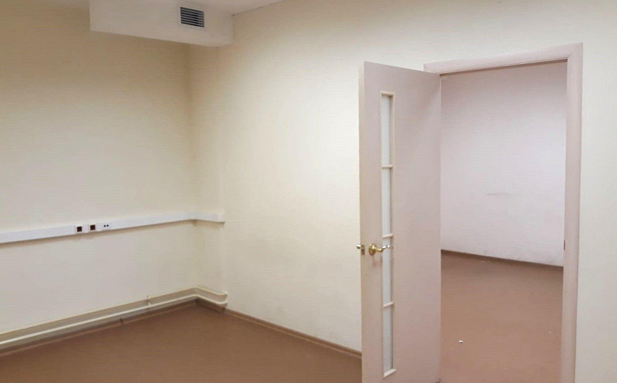 Офис 5 кабинетов 83 м² фото