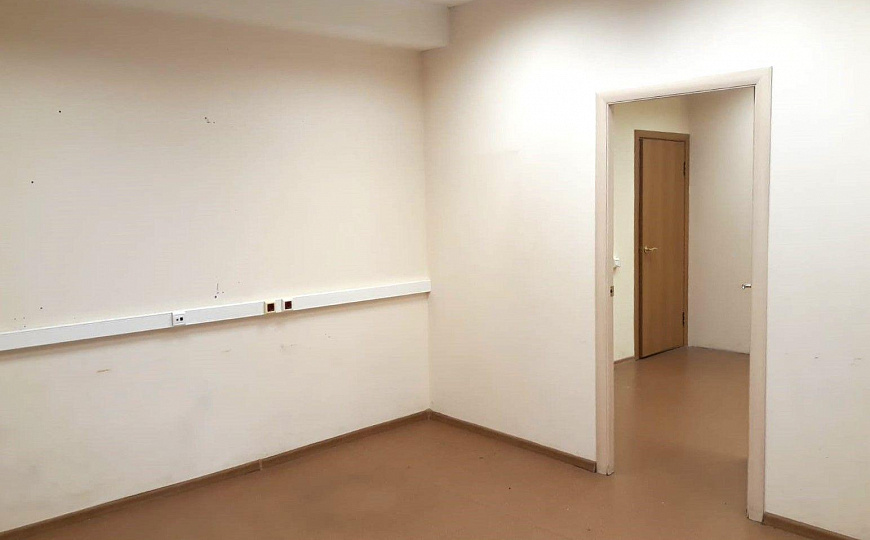 Офис 5 кабинетов 83 м² фото
