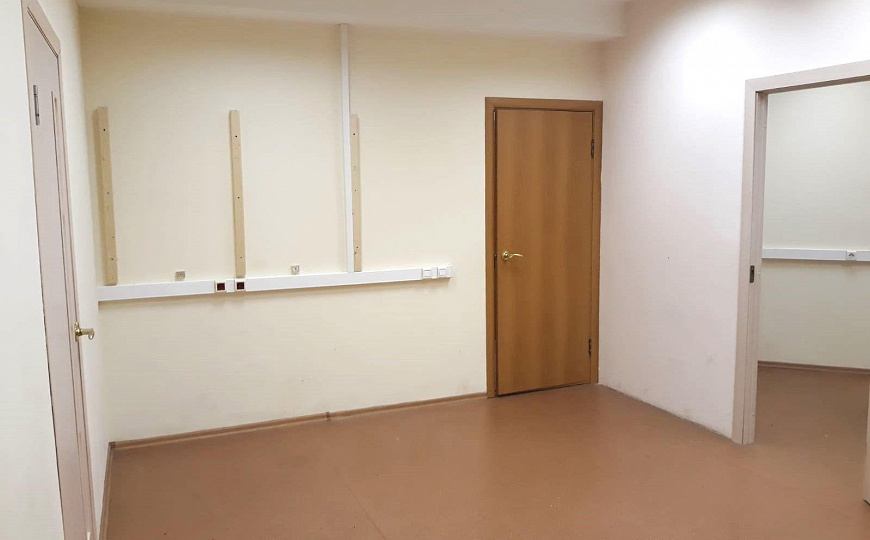 Офис 5 кабинетов 83 м² фото