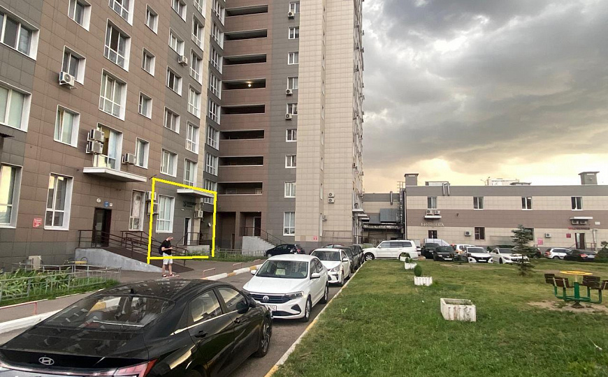 Помещение с отдельным входом под офис или услуги, 70м² фото