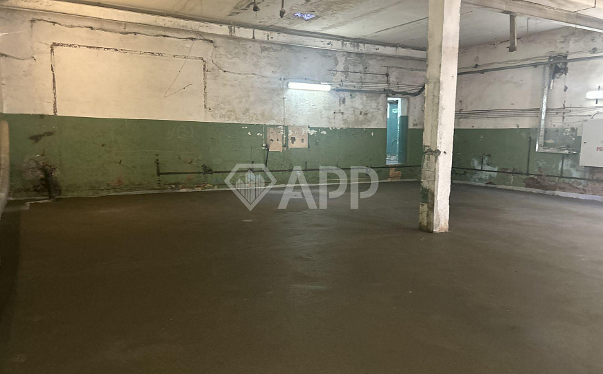 Здание с участком у метро Яшьлек фото