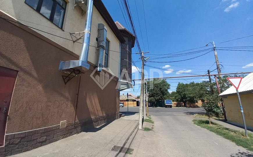 Продаю отдельно стоящее здание в центре Краснодара фото