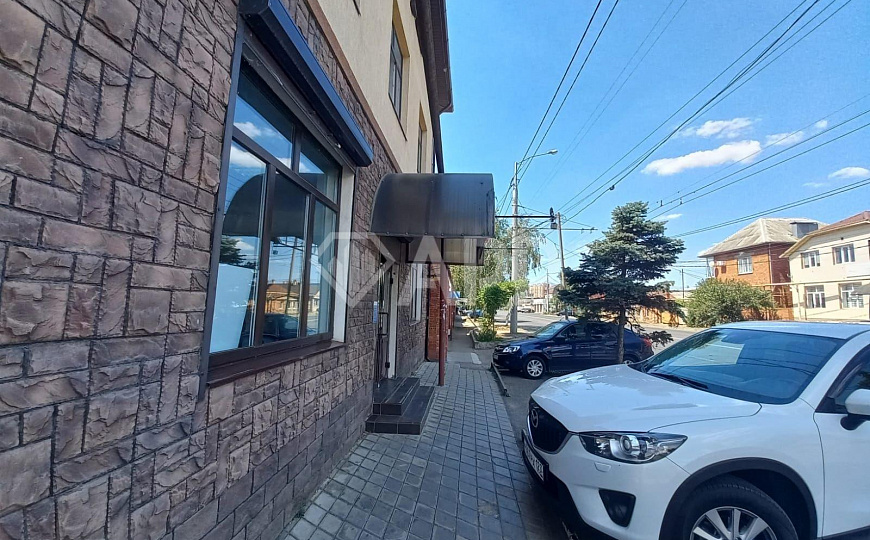 Продаю отдельно стоящее здание в центре Краснодара фото