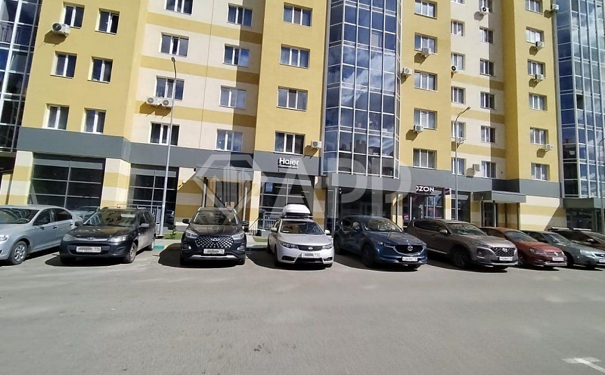 Продаю помещение с арендатором, в новом ЖК, 30,8 м2 фото