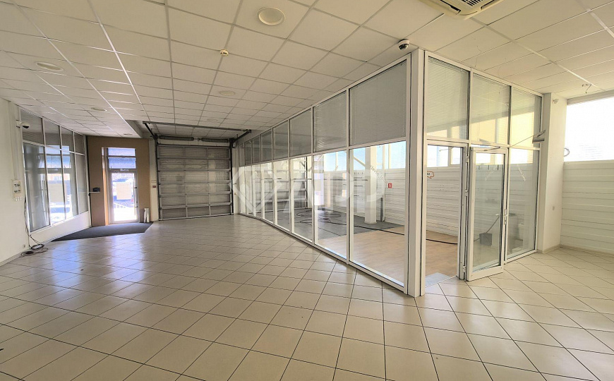 Сдам отдельно стоящее здание, 1 176 м² фото