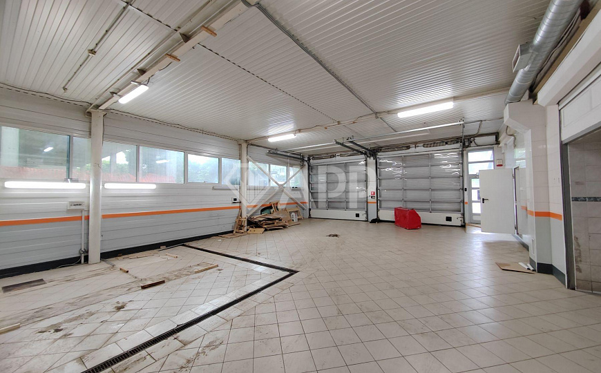 Сдам отдельно стоящее здание, 1 176 м² фото