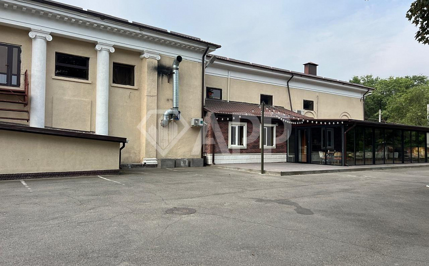 Сдам помещение свободного назначения, 1 079 м² фото