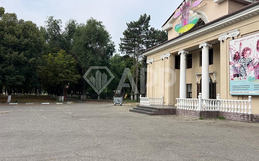 Сдам помещение свободного назначения, 1 079 м² фото