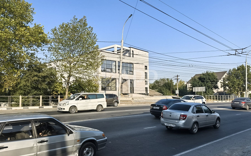 Сдам отдельно стоящее здание, 1 000 м² фото