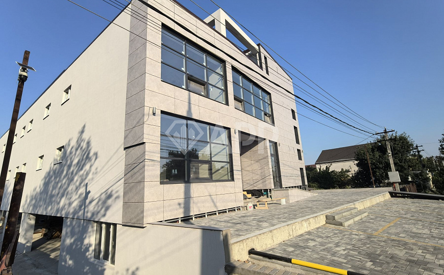 Сдам отдельно стоящее здание, 1 000 м² фото