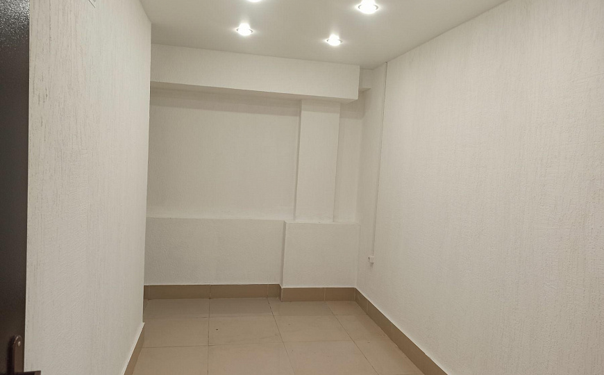 Помещение на первой линии с высоким трафиком, 17 м² фото