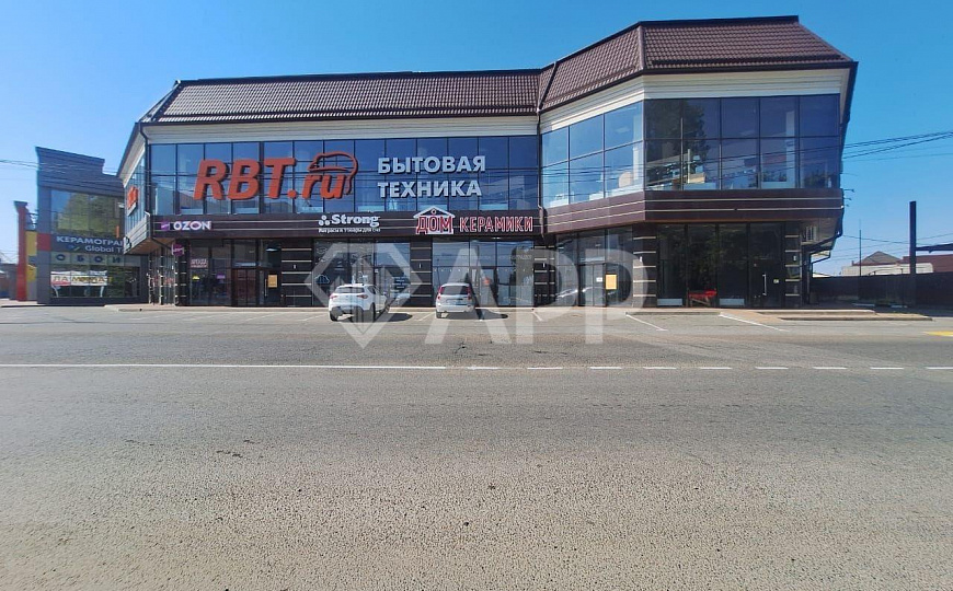 Сдам торговое помещение, 1 560 м² фото