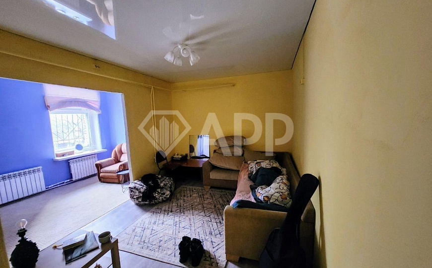 Отдельно стоящее 3-х этажное здание фото