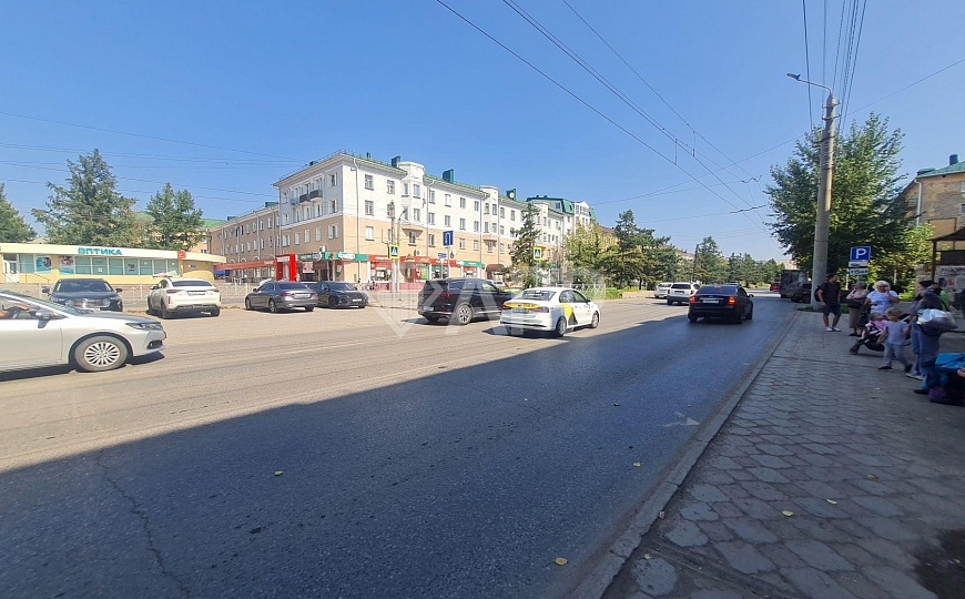 Высокий трафик/1 линия/Остановка, 92 м² фото