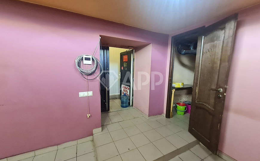 Высокий трафик/1 линия/Остановка, 92 м² фото