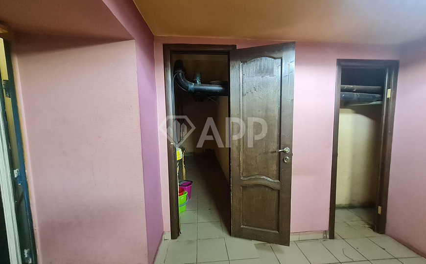 Высокий трафик/1 линия/Остановка, 92 м² фото