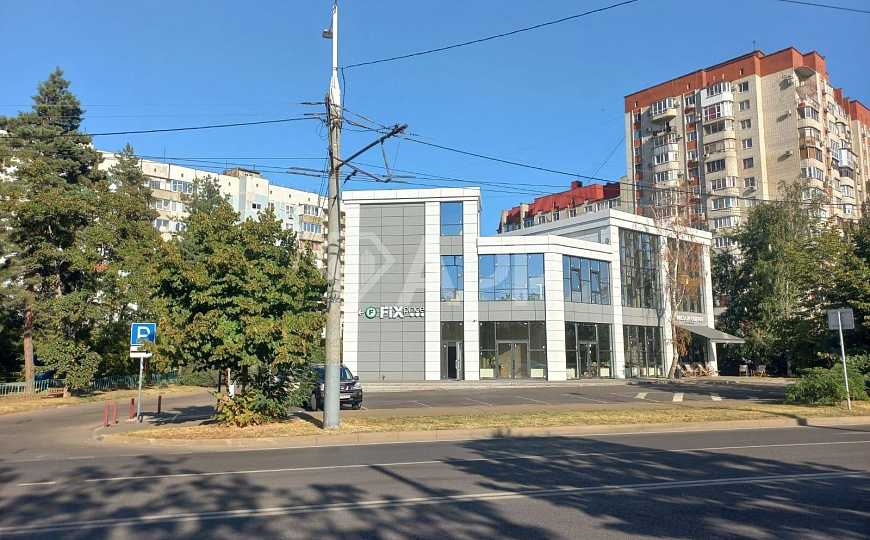Сдаю торговое помещение, 180 м² фото