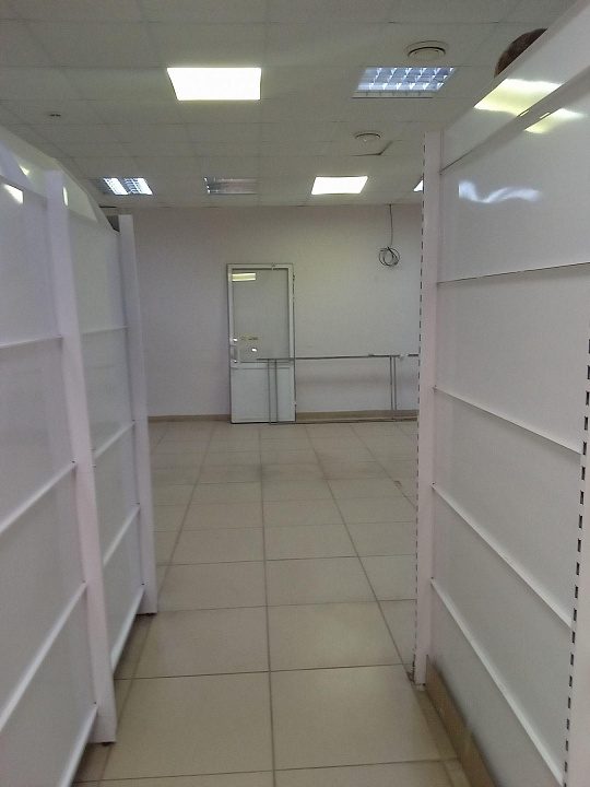 Площади в торговом центре от 30 до 145 м2 фото