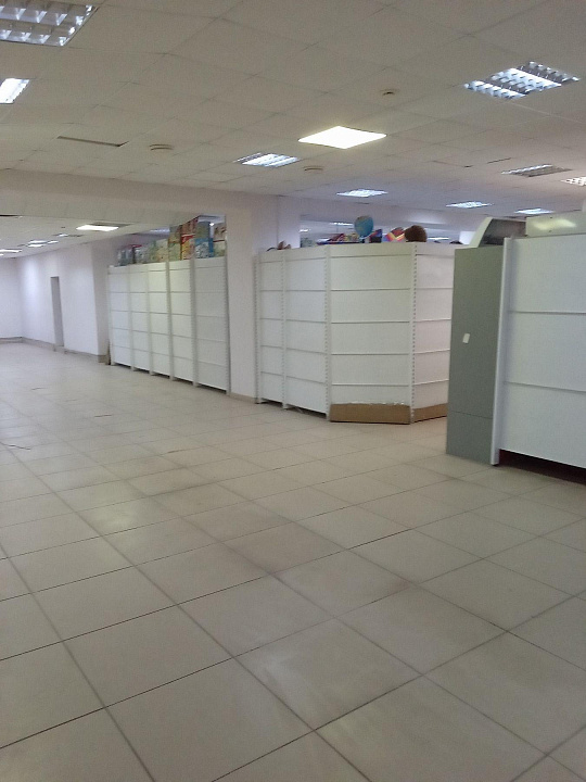 Площади в торговом центре от 30 до 145 м2 фото