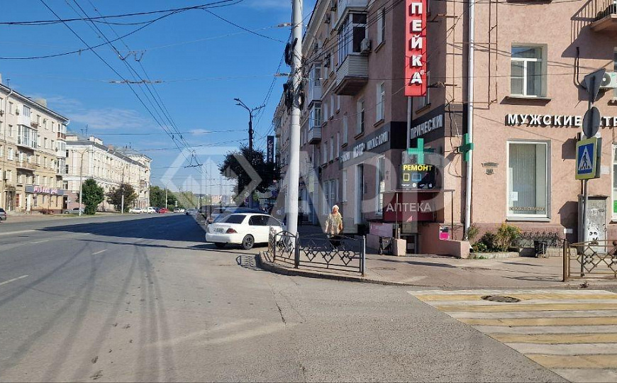 Центр/ТОП локация/Трафик/Деление 50/85/120м2 фото