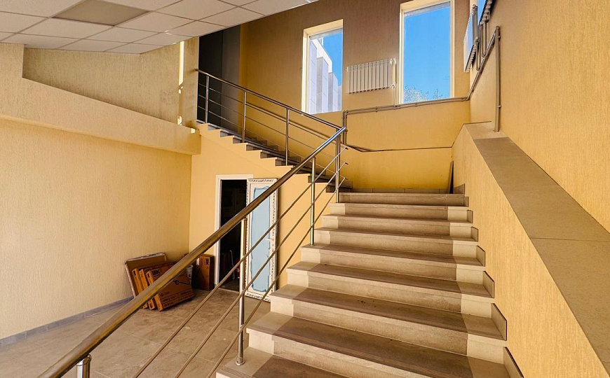Помещение с высоким трафиком, 454 м² фото