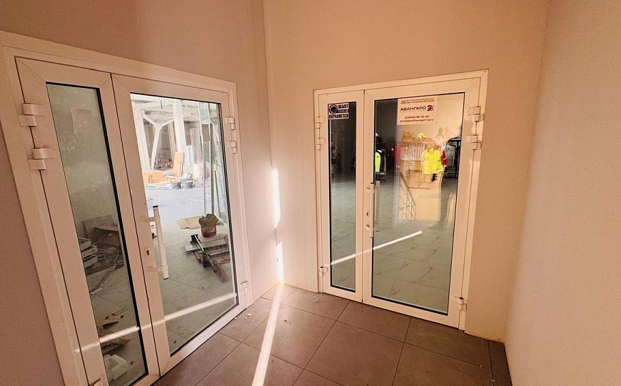 Помещение с высоким трафиком, 454 м² фото