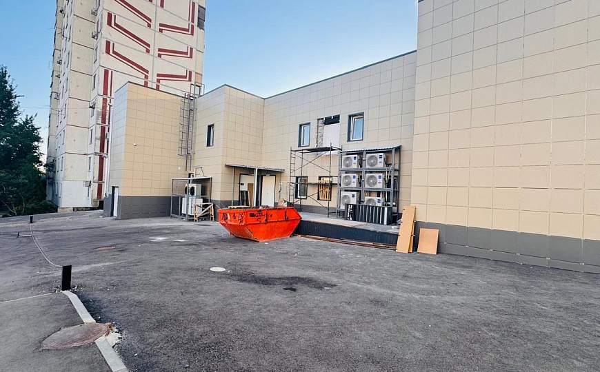 Помещение с высоким трафиком, 454 м² фото