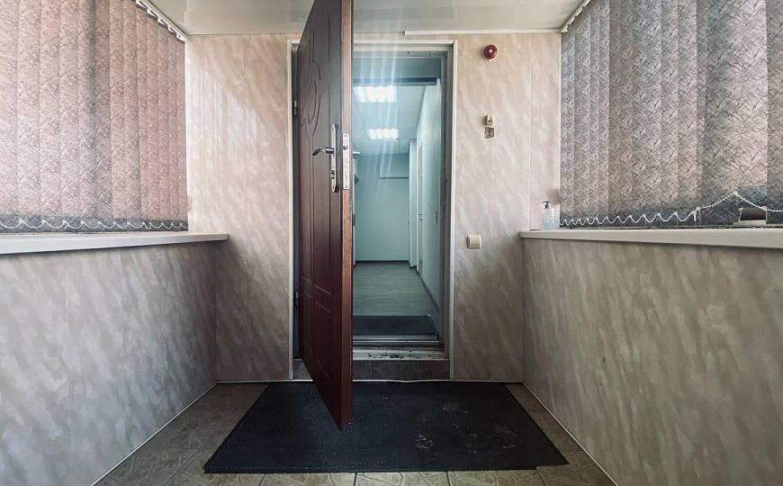 Офис, детская студия, клиника 120 м2 фото