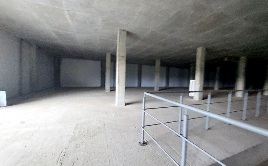 Производство, торгово-офисный центр, помещение свободного назначения 11700м2 с зу 1га фото