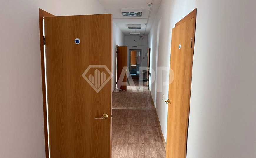 Продам коммерческое помещение под хостел (или свободного назначения) фото