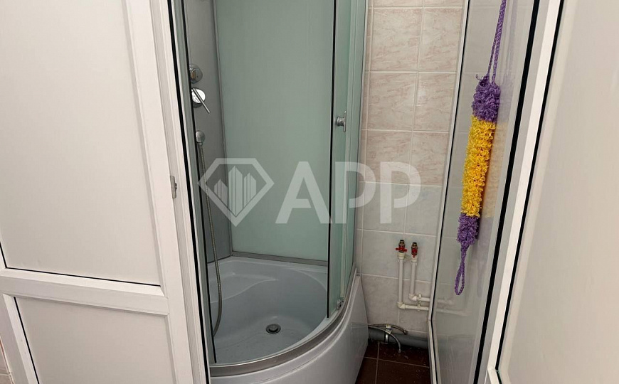 Продам коммерческое помещение под хостел (или свободного назначения) фото