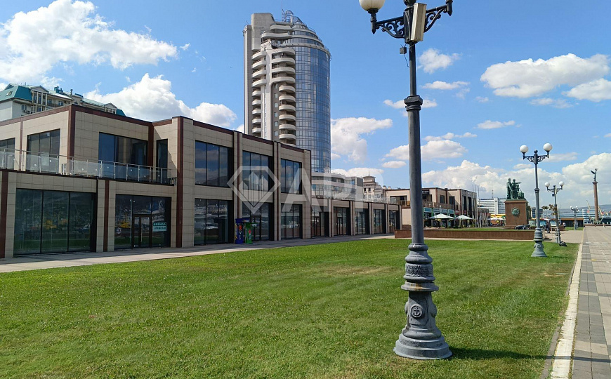 Сдаю помещение свободного назначения, 321 м² фото