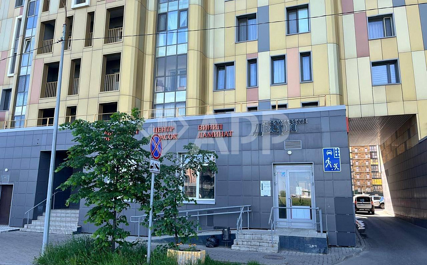 Торговое помещение 214,6м² на большом трафике фото