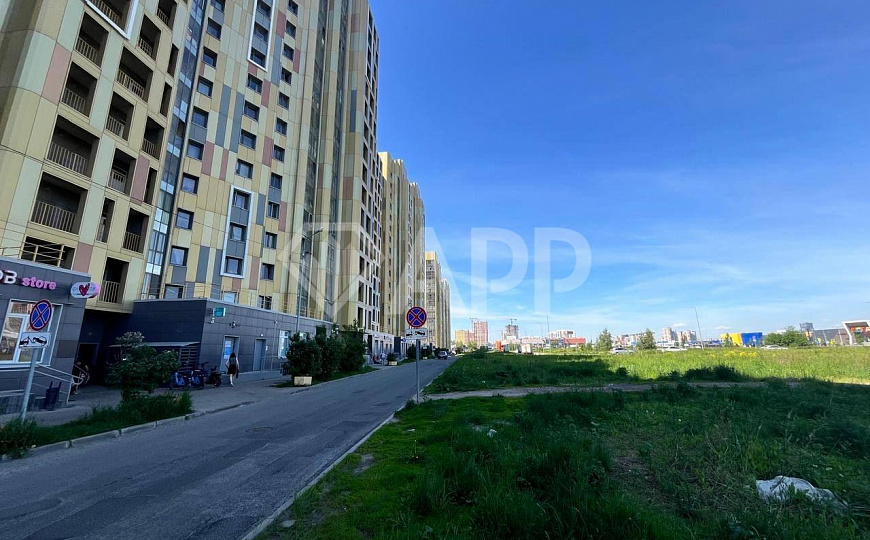 Торговое помещение 214,6м² на большом трафике фото