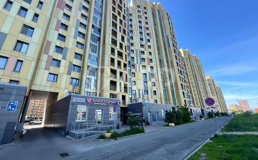 Торговое помещение 214,6м² на большом трафике фото