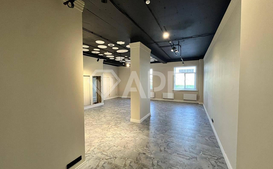 Торговое помещение 214,6м² на большом трафике фото