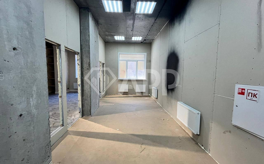 Торговое помещение 214,6м² на большом трафике фото