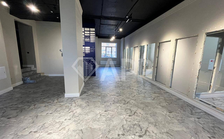 Торговое помещение 214,6м² на большом трафике фото
