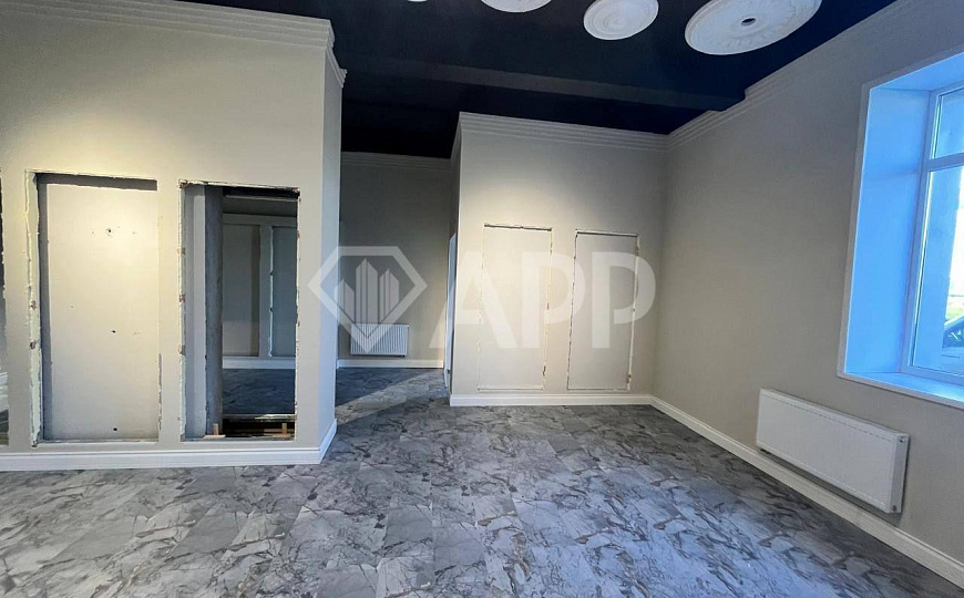 Торговое помещение 214,6м² на большом трафике фото