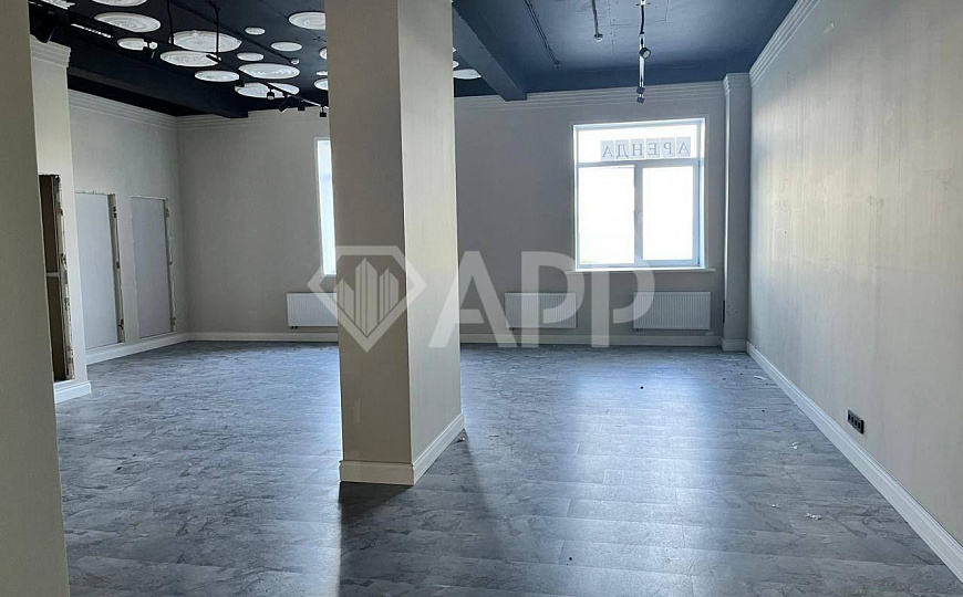 Торговое помещение 214,6м² на большом трафике фото