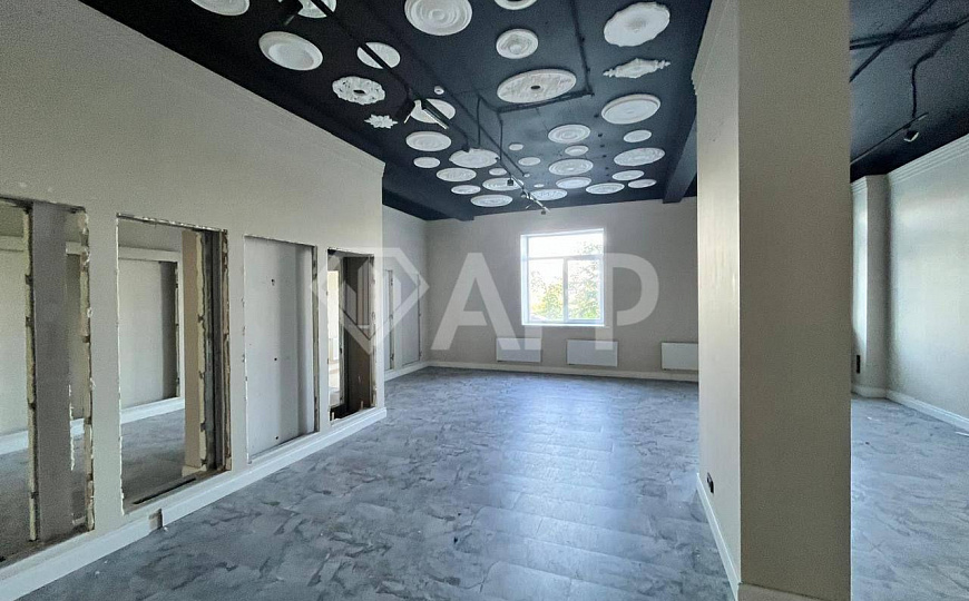 Торговое помещение 214,6м² на большом трафике фото