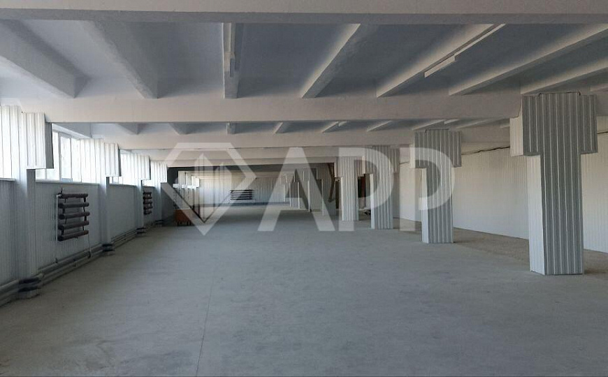 Сдам отдельно стоящее здание, 5 300 м² фото