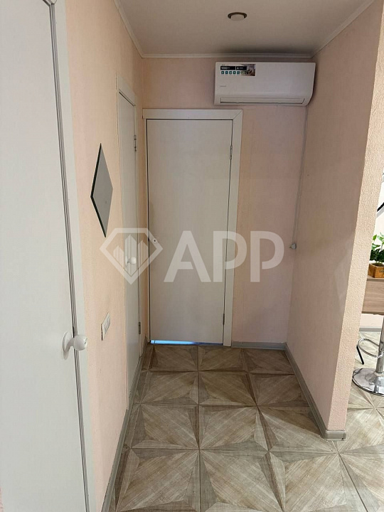 Продажа помещения свободного назначения фото